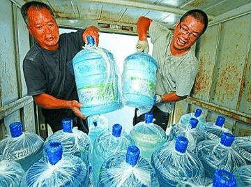 一年免費(fèi)送您五十六桶礦泉水,還能夠賺大錢的實(shí)際案例
