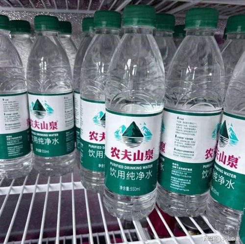 這是經(jīng)典回旋鏢啊,農(nóng)夫山泉純凈水已開賣,每瓶售價2元 怡寶 鐘睒睒 天然水 礦泉水 網(wǎng)易訂閱
