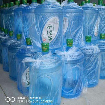 大別山純凈水合肥大別山桶裝水配送生活水送水上門(mén)礦泉水銷(xiāo)售批發(fā)供應(yīng)全市附近2小時(shí)上門(mén)